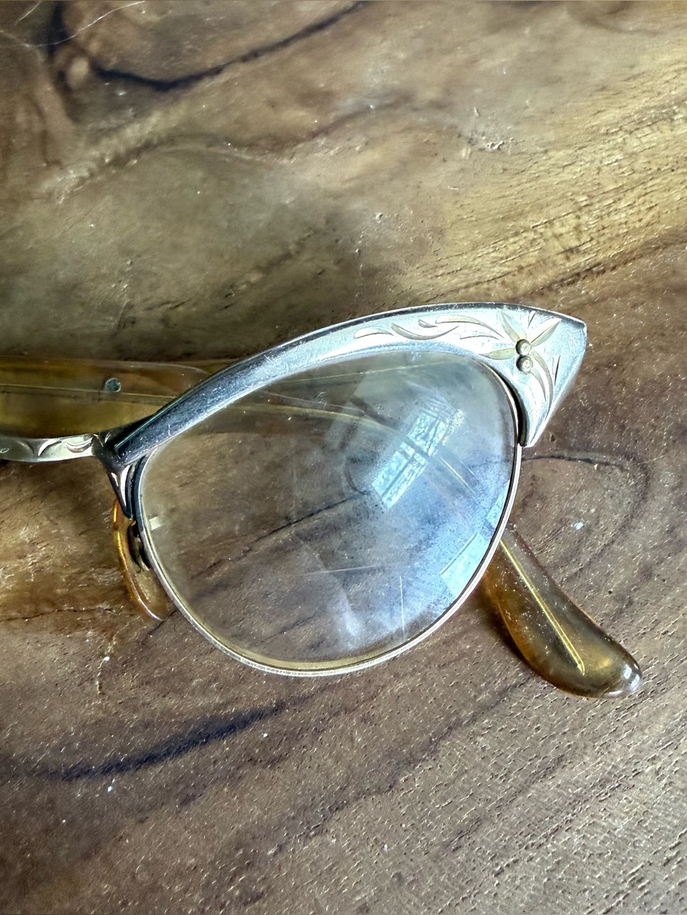 Vintage 12K Gold Fill Cat Eye Eyeglasses Etched Detail 1950s - Picture 3 of 11